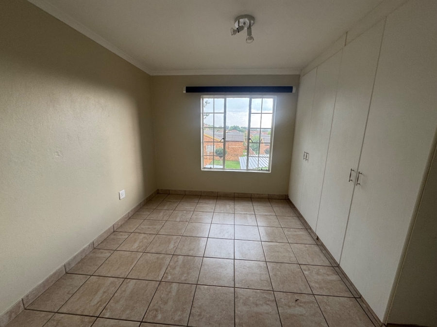 3 Bedroom Property for Sale in Erand Gardens Gauteng