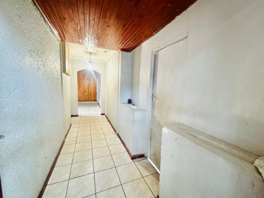 4 Bedroom Property for Sale in Bezuidenhout Valley Gauteng