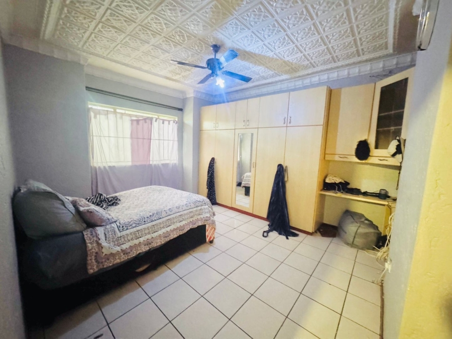 4 Bedroom Property for Sale in Bezuidenhout Valley Gauteng