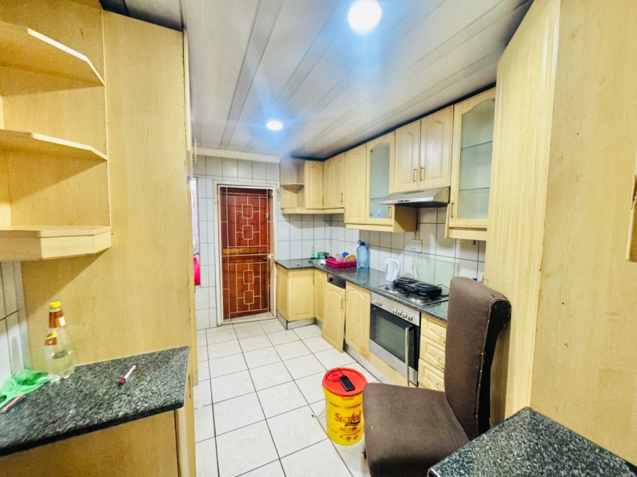 4 Bedroom Property for Sale in Bezuidenhout Valley Gauteng