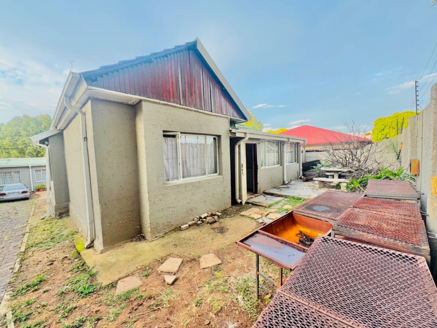 4 Bedroom Property for Sale in Bezuidenhout Valley Gauteng