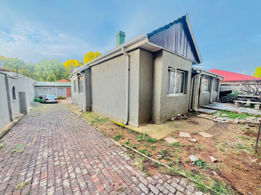 4 Bedroom Property for Sale in Bezuidenhout Valley Gauteng