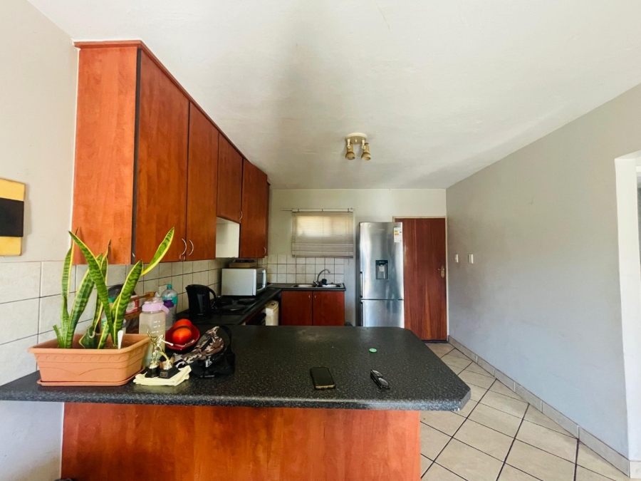 2 Bedroom Property for Sale in Vorna Valley Gauteng
