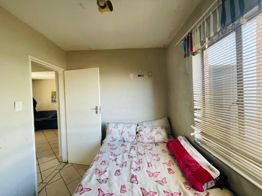 2 Bedroom Property for Sale in Vorna Valley Gauteng