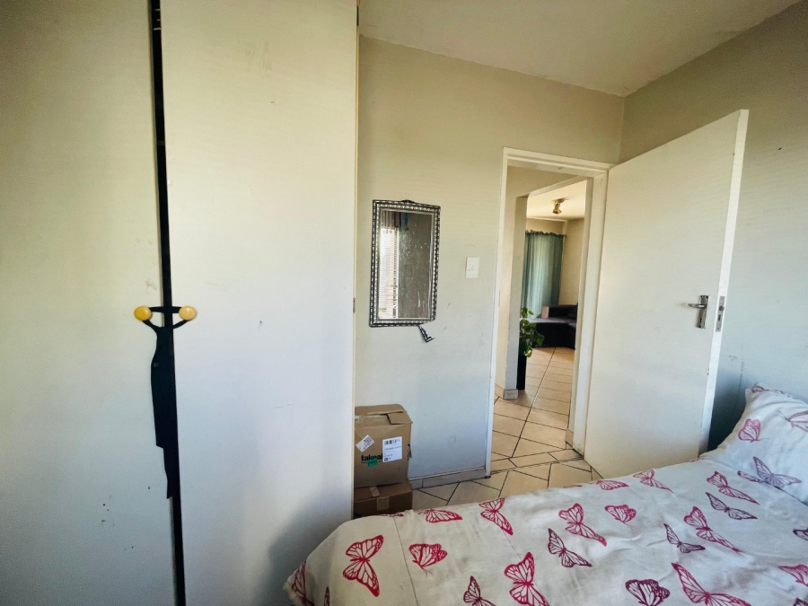 2 Bedroom Property for Sale in Vorna Valley Gauteng