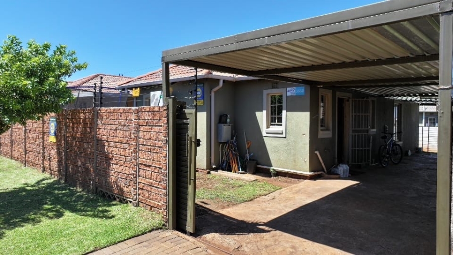 3 Bedroom Property for Sale in Palm Ridge Gauteng