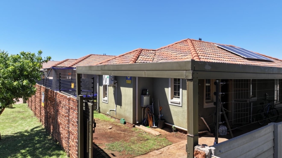 3 Bedroom Property for Sale in Palm Ridge Gauteng