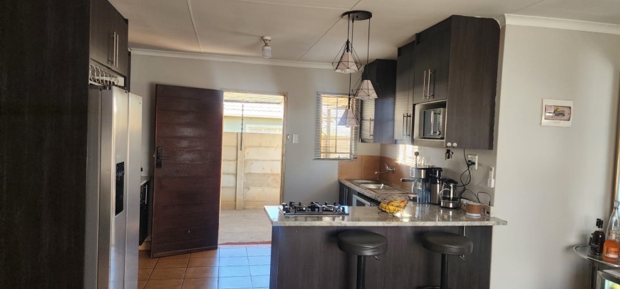3 Bedroom Property for Sale in Palm Ridge Gauteng