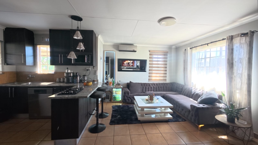 3 Bedroom Property for Sale in Palm Ridge Gauteng