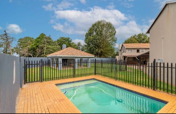 2 Bedroom Property for Sale in Brenthurst Gauteng