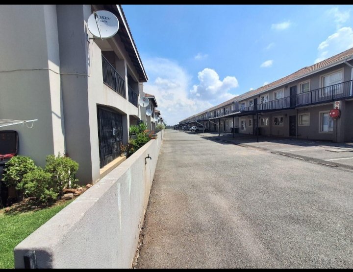 2 Bedroom Property for Sale in Brenthurst Gauteng