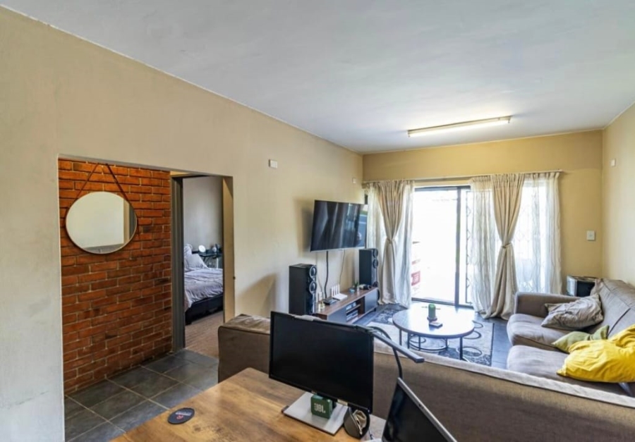 2 Bedroom Property for Sale in Erand Gardens Gauteng