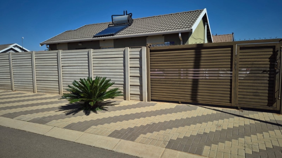 3 Bedroom Property for Sale in Palm Ridge Gauteng