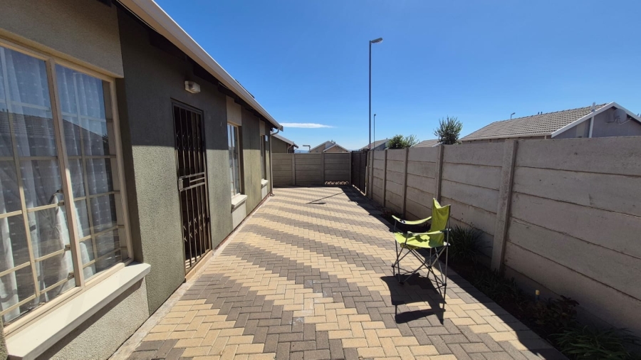 3 Bedroom Property for Sale in Palm Ridge Gauteng