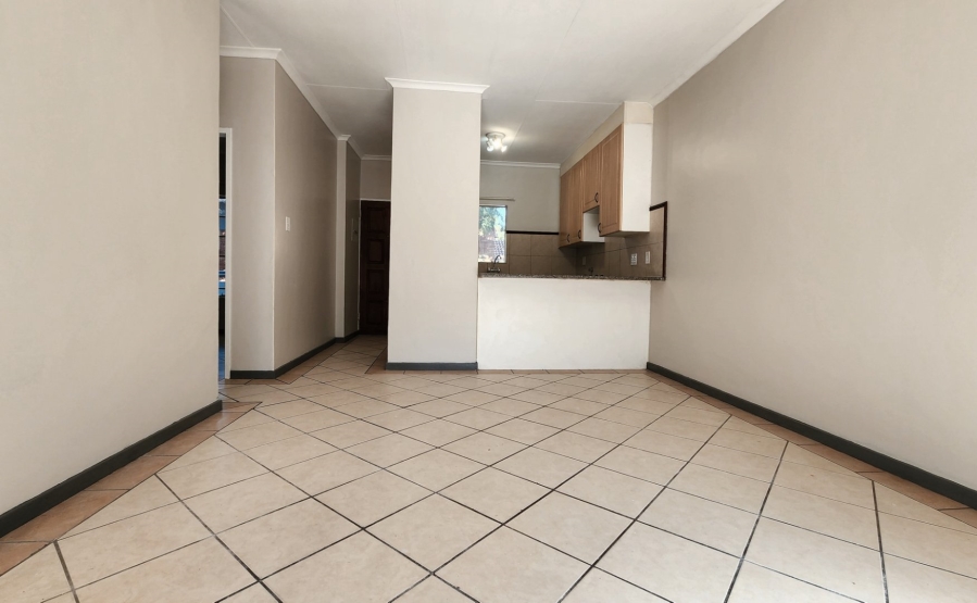 2 Bedroom Property for Sale in Die Hoewes Gauteng
