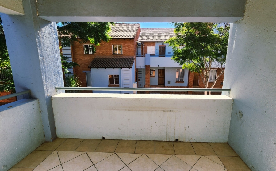2 Bedroom Property for Sale in Die Hoewes Gauteng