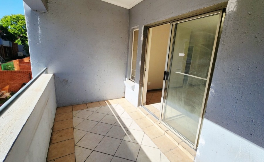 2 Bedroom Property for Sale in Die Hoewes Gauteng
