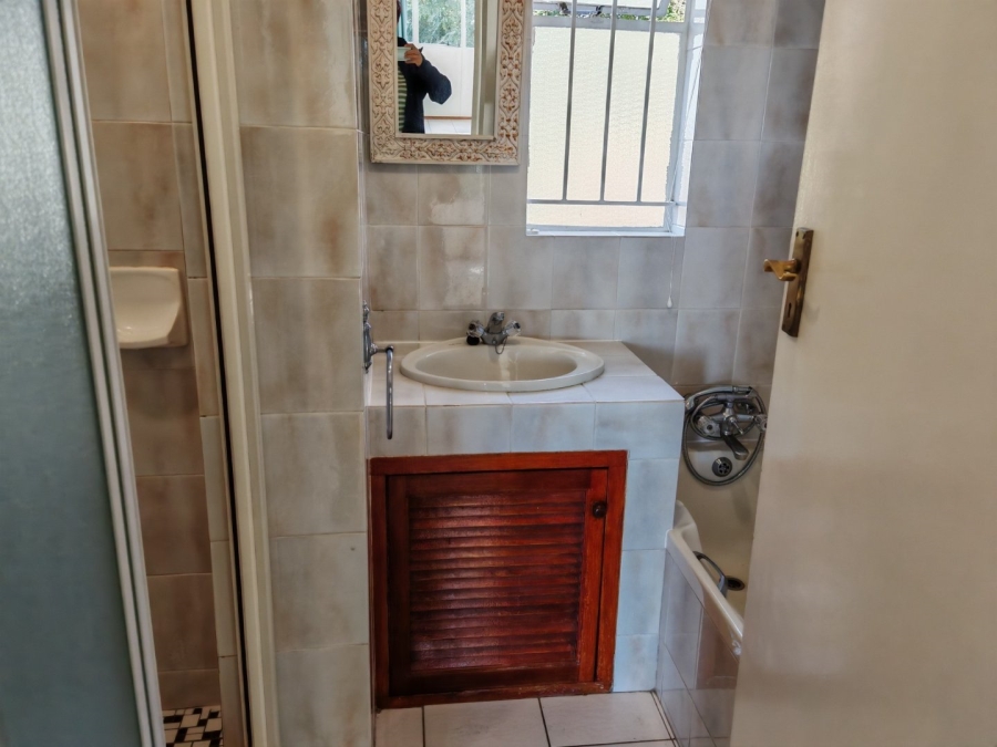 2 Bedroom Property for Sale in Linden Gauteng