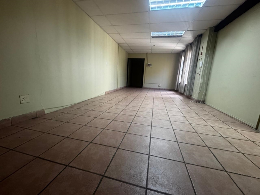 To Let Commercial Property for Rent in Wierda Park Gauteng