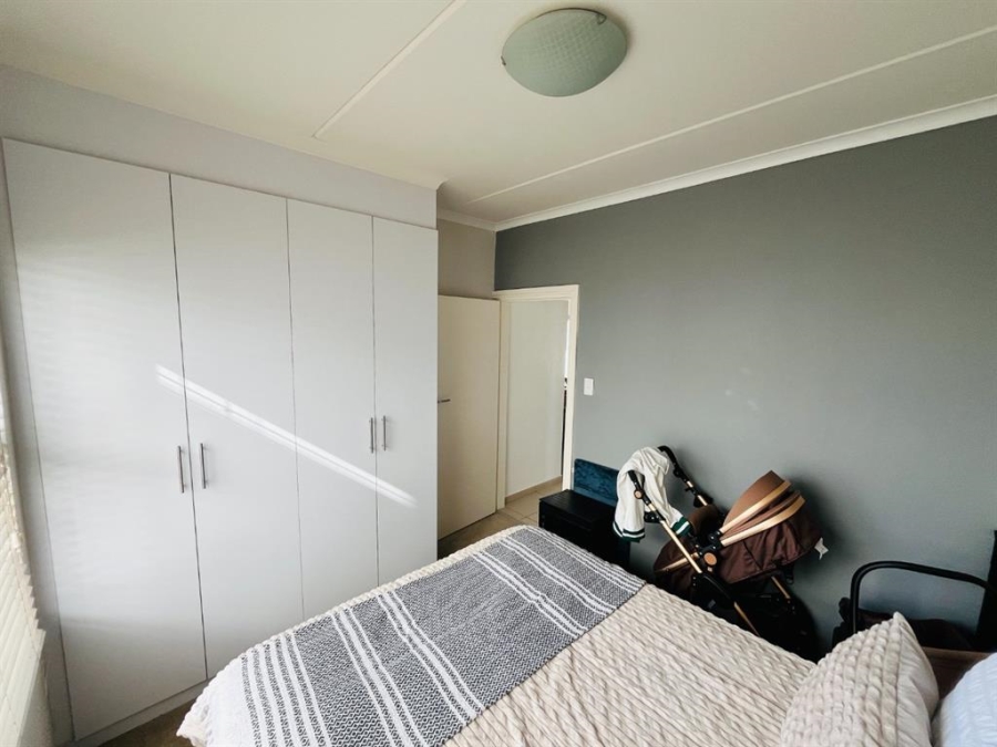 To Let 2 Bedroom Property for Rent in Erand Gardens Gauteng