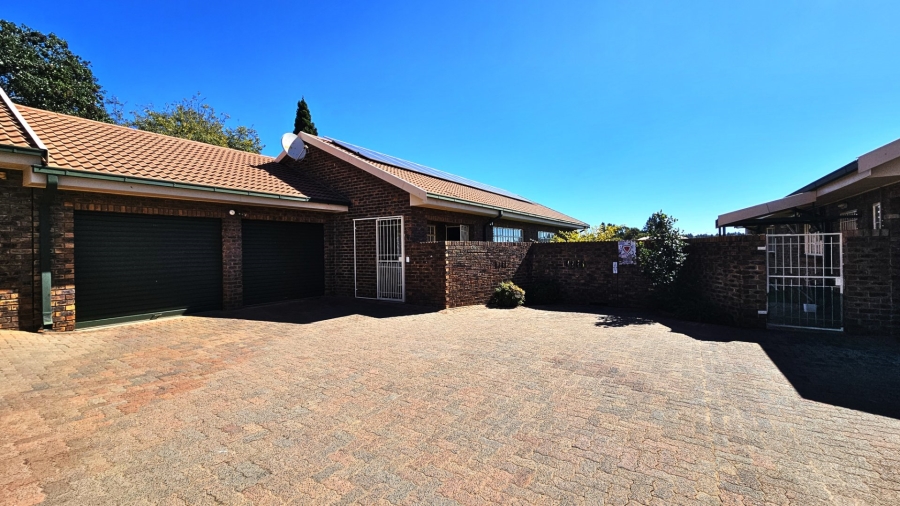 2 Bedroom Property for Sale in Three Rivers East Gauteng