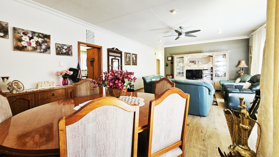 2 Bedroom Property for Sale in Three Rivers East Gauteng