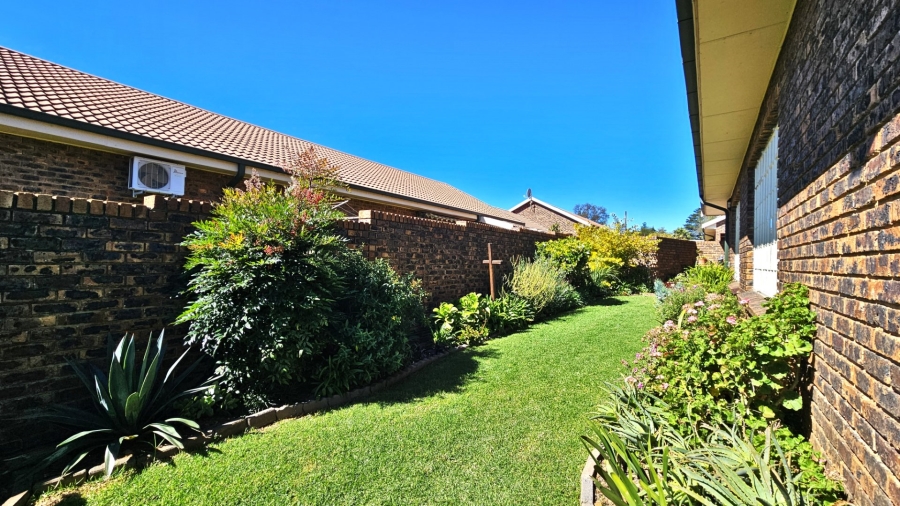 2 Bedroom Property for Sale in Three Rivers East Gauteng