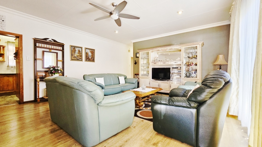 2 Bedroom Property for Sale in Three Rivers East Gauteng