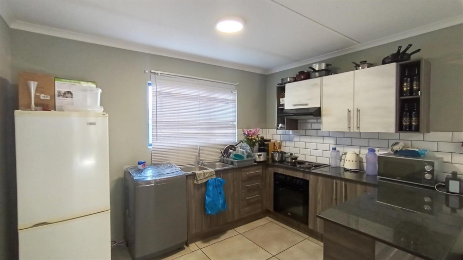 2 Bedroom Property for Sale in Eveleigh Gauteng