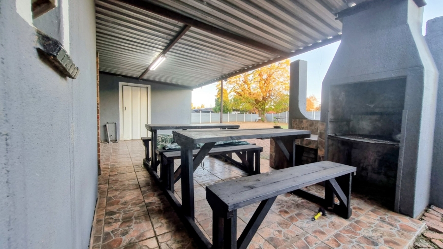 3 Bedroom Property for Sale in Sonland Park Gauteng