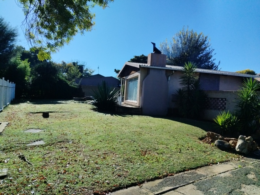 3 Bedroom Property for Sale in Rensburg Gauteng