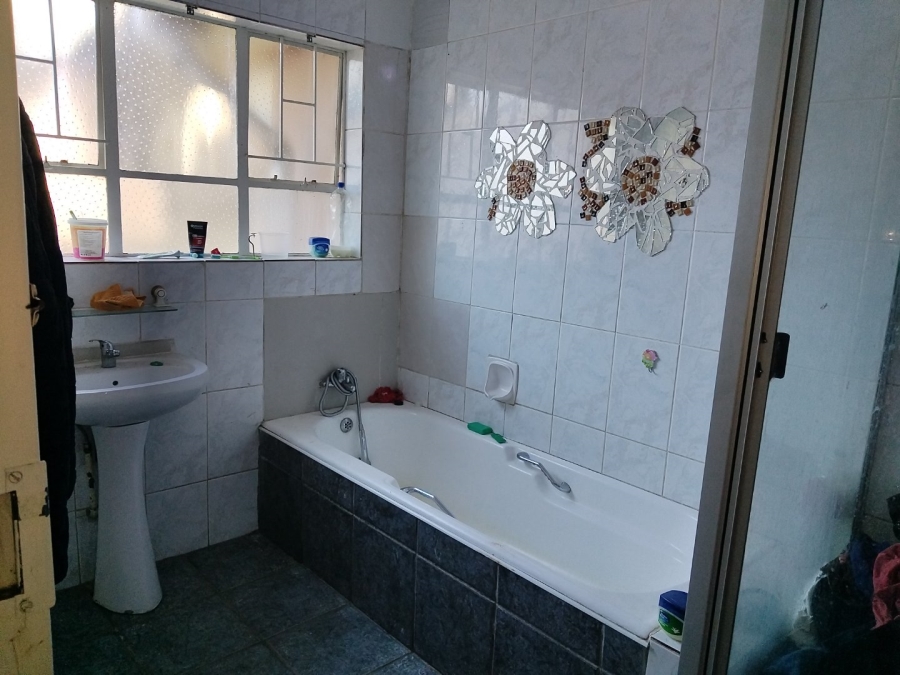 3 Bedroom Property for Sale in Rensburg Gauteng
