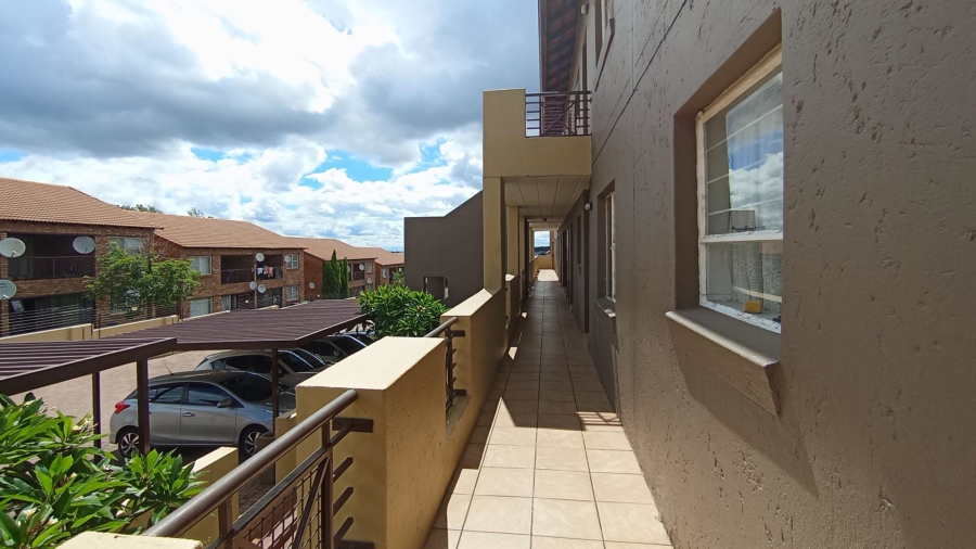 2 Bedroom Property for Sale in Vorna Valley Gauteng