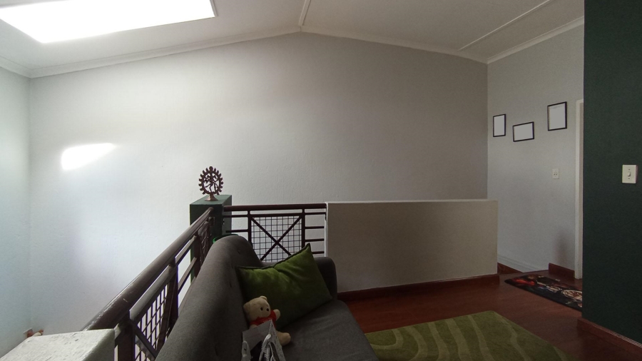 2 Bedroom Property for Sale in Vorna Valley Gauteng