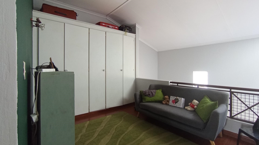 2 Bedroom Property for Sale in Vorna Valley Gauteng