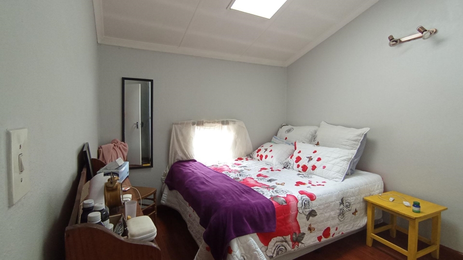 2 Bedroom Property for Sale in Vorna Valley Gauteng