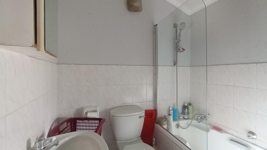 2 Bedroom Property for Sale in Vorna Valley Gauteng