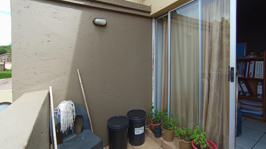 2 Bedroom Property for Sale in Vorna Valley Gauteng