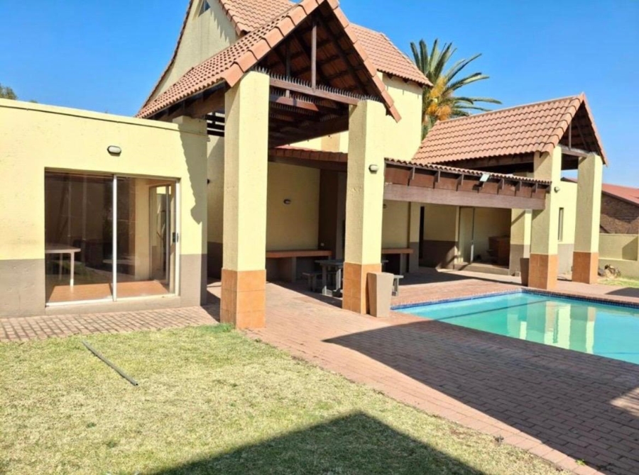2 Bedroom Property for Sale in Vorna Valley Gauteng