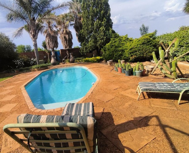 7 Bedroom Property for Sale in Haakdoring Laagte Ah Gauteng