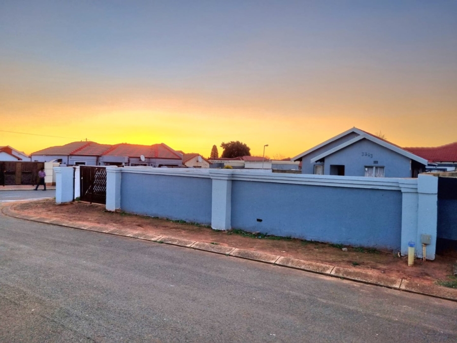 2 Bedroom Property for Sale in Dawn Park Gauteng