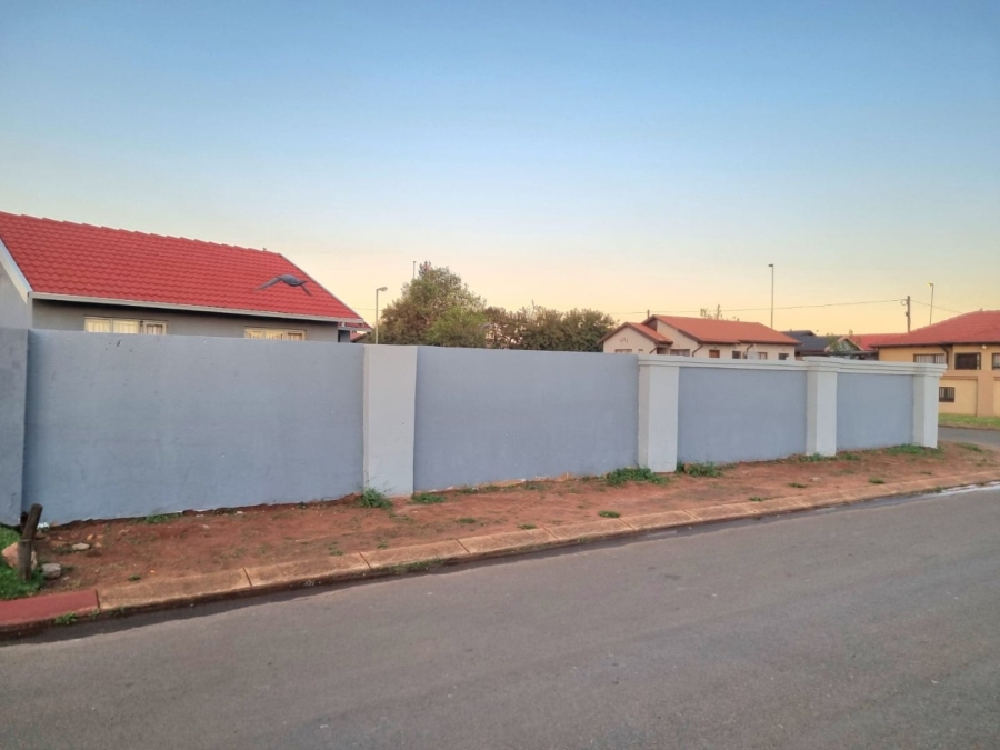 2 Bedroom Property for Sale in Dawn Park Gauteng