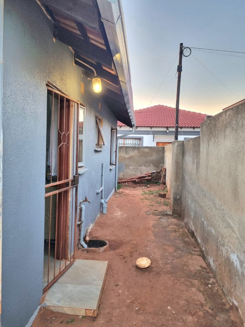 2 Bedroom Property for Sale in Dawn Park Gauteng