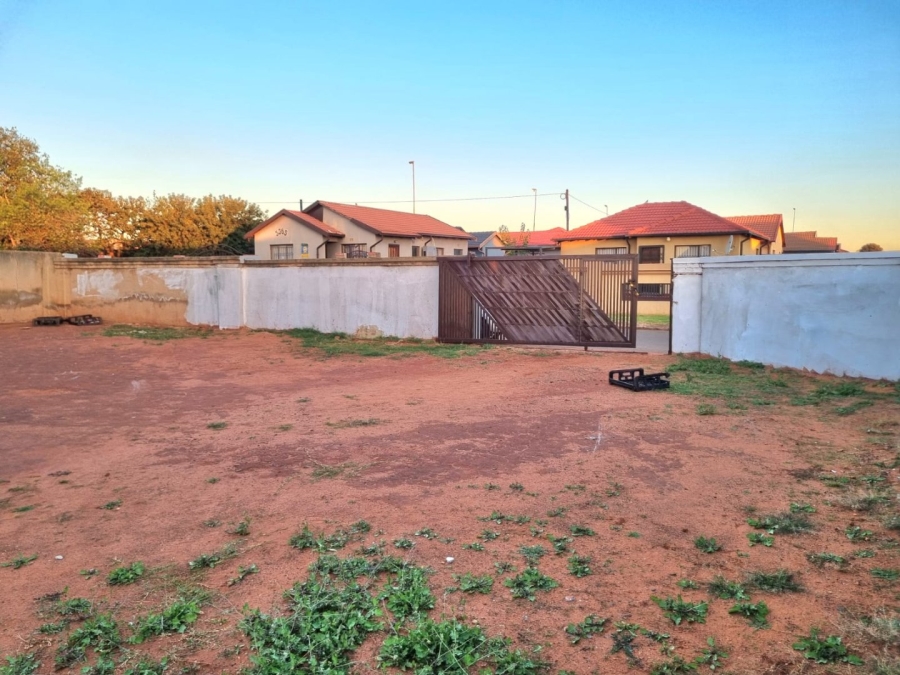 2 Bedroom Property for Sale in Dawn Park Gauteng