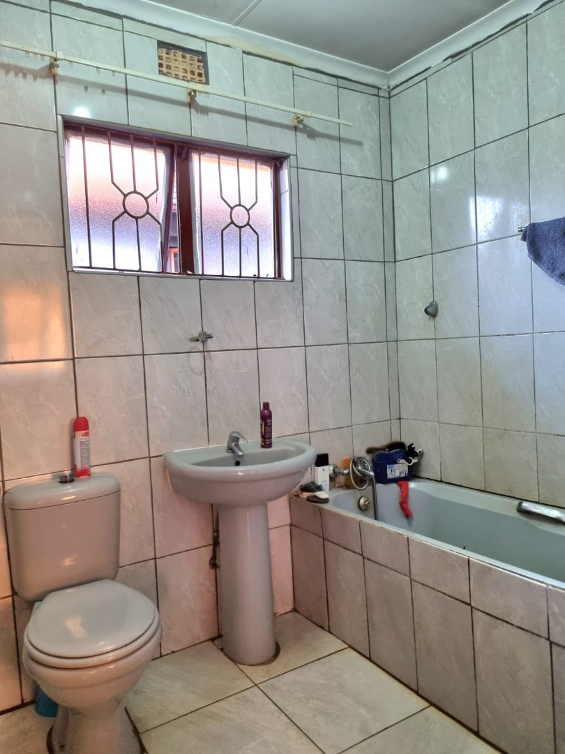 2 Bedroom Property for Sale in Dawn Park Gauteng