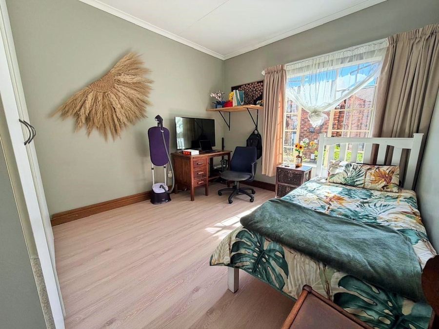 2 Bedroom Property for Sale in Rooihuiskraal North Gauteng