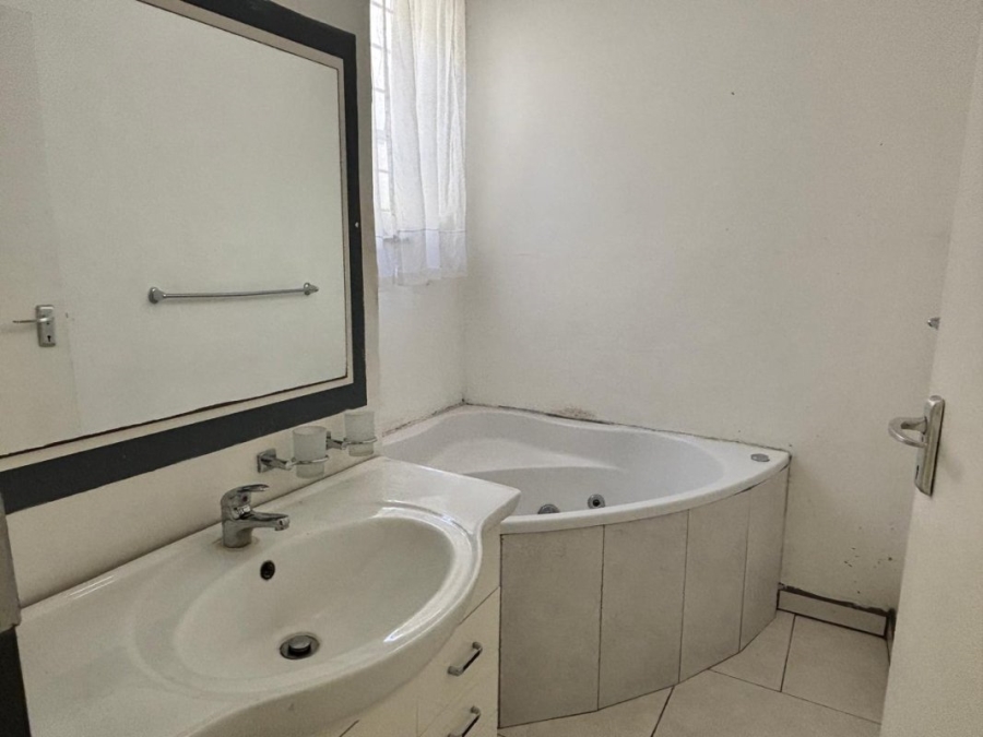 2 Bedroom Property for Sale in Eastleigh Gauteng