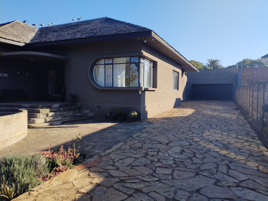 4 Bedroom Property for Sale in Selection Park Gauteng