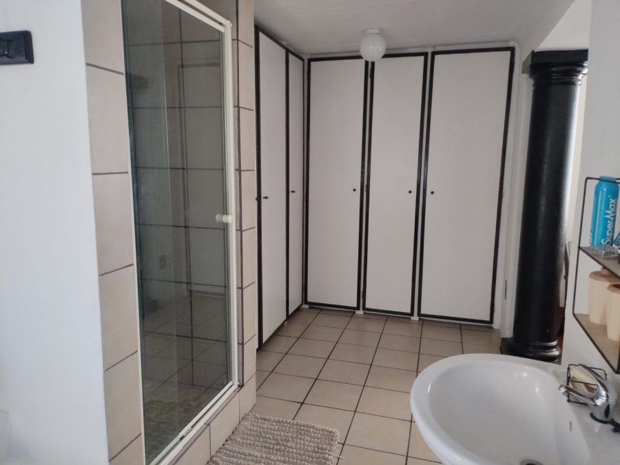4 Bedroom Property for Sale in Selection Park Gauteng