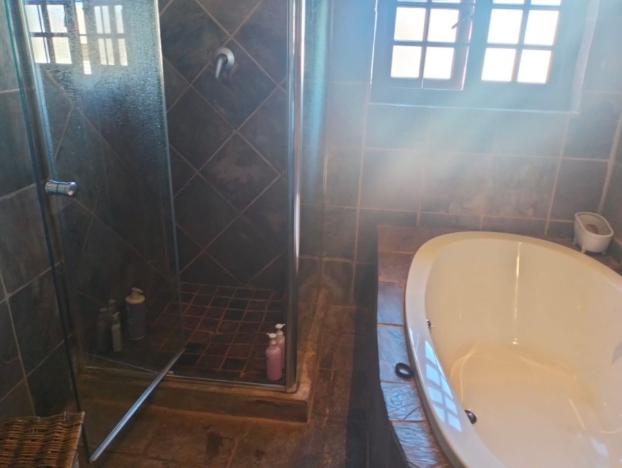 2 Bedroom Property for Sale in Primrose Hill Gauteng